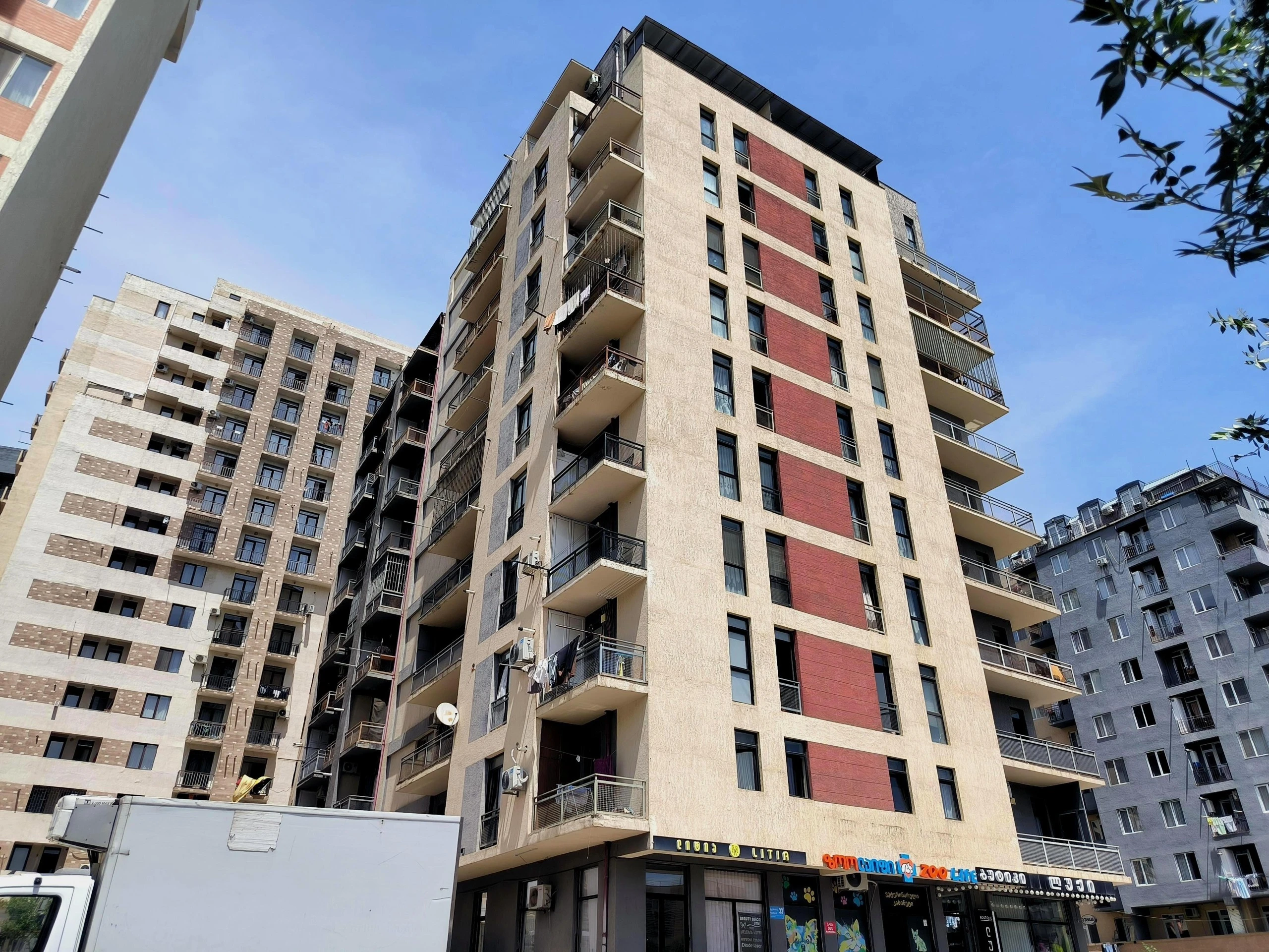 მირიან მეფის ქუჩა 33ა