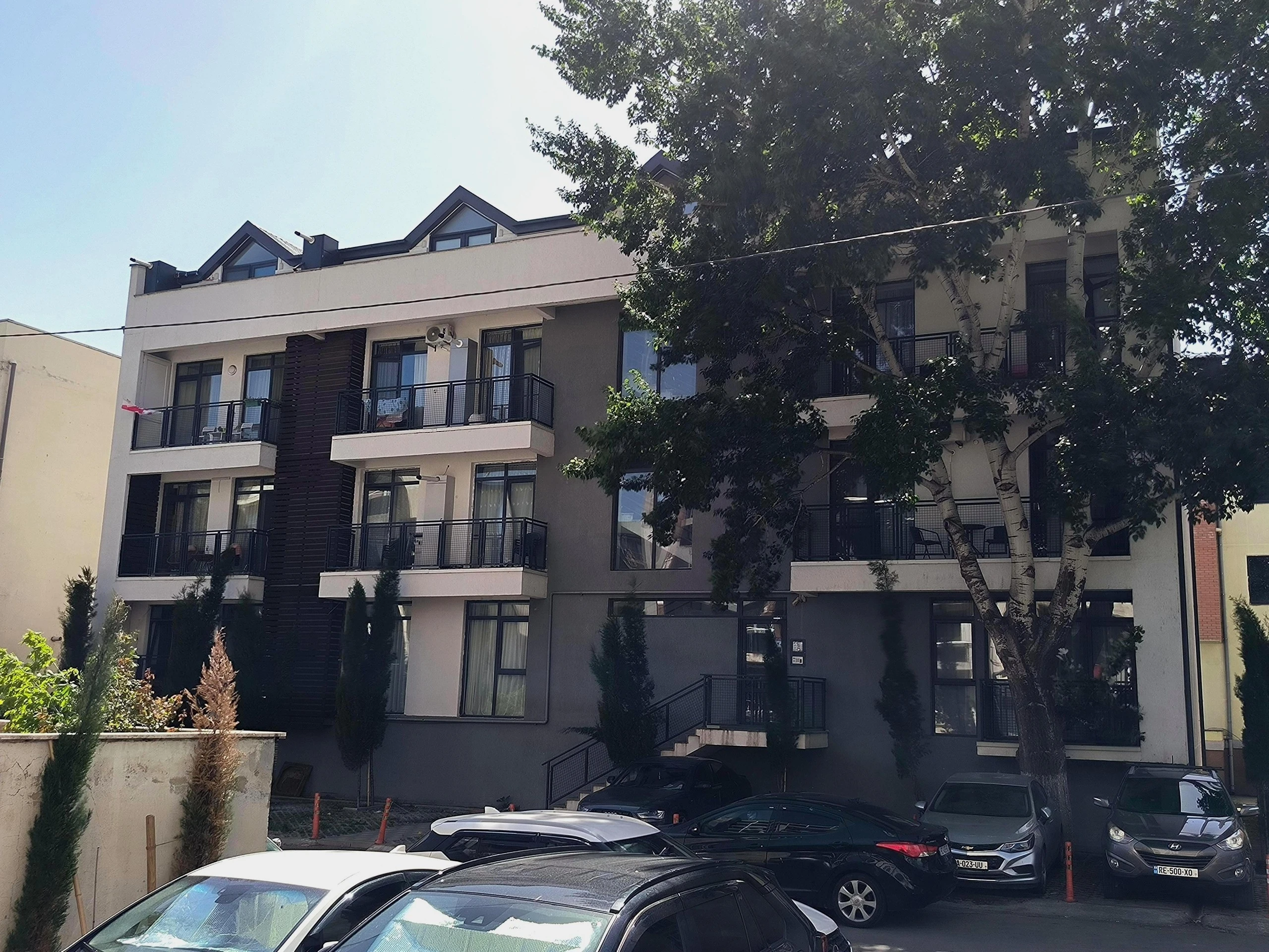 ლუბლიანის ქუჩა 11 მიმდებარედ