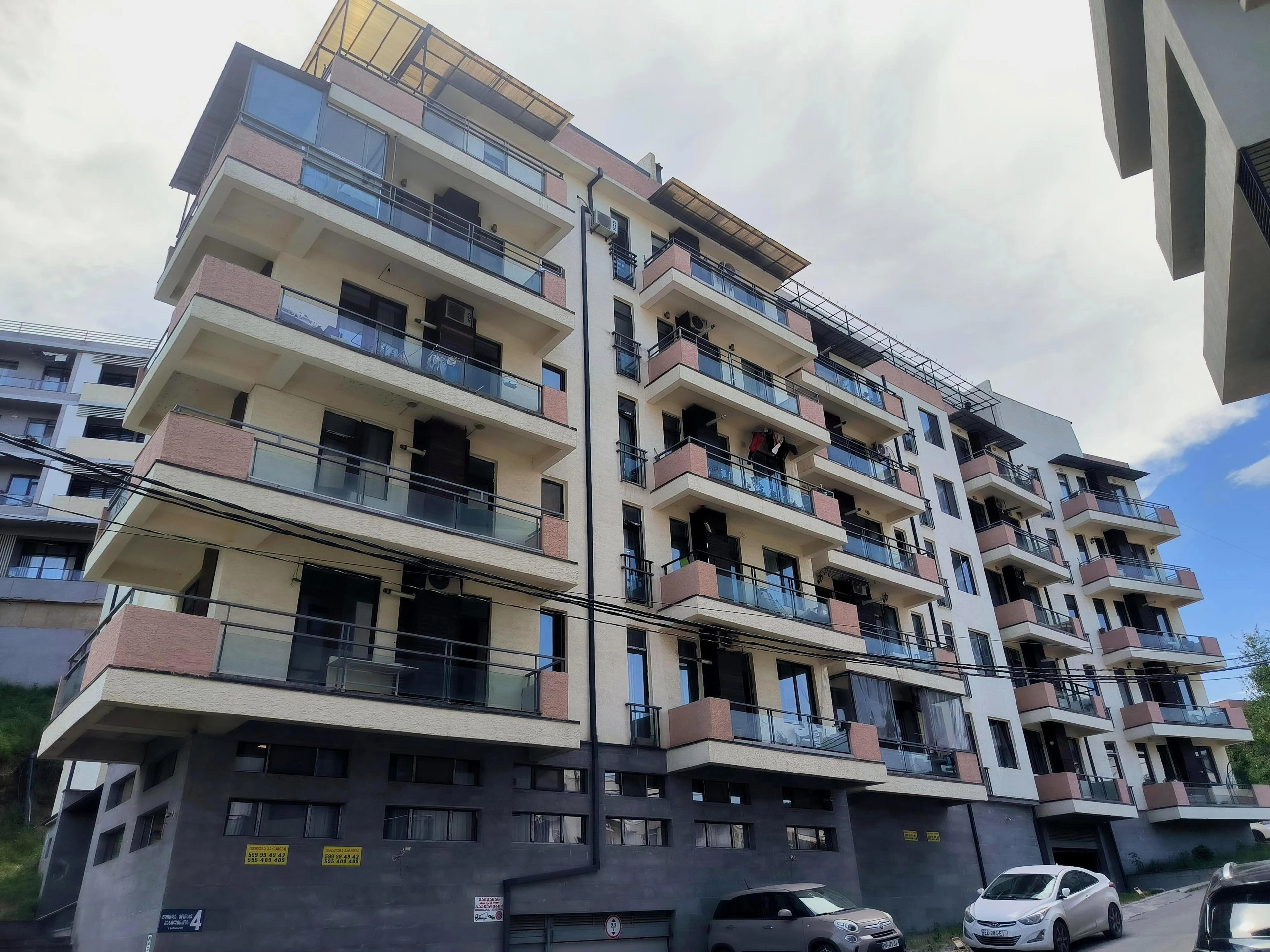 წმინდა მოწამე ვასილისკოს ქუჩა 4