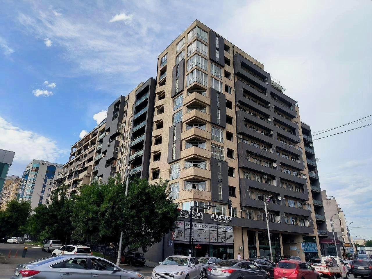 პეტრე ქავთარაძის ქუჩა 19, 19ა