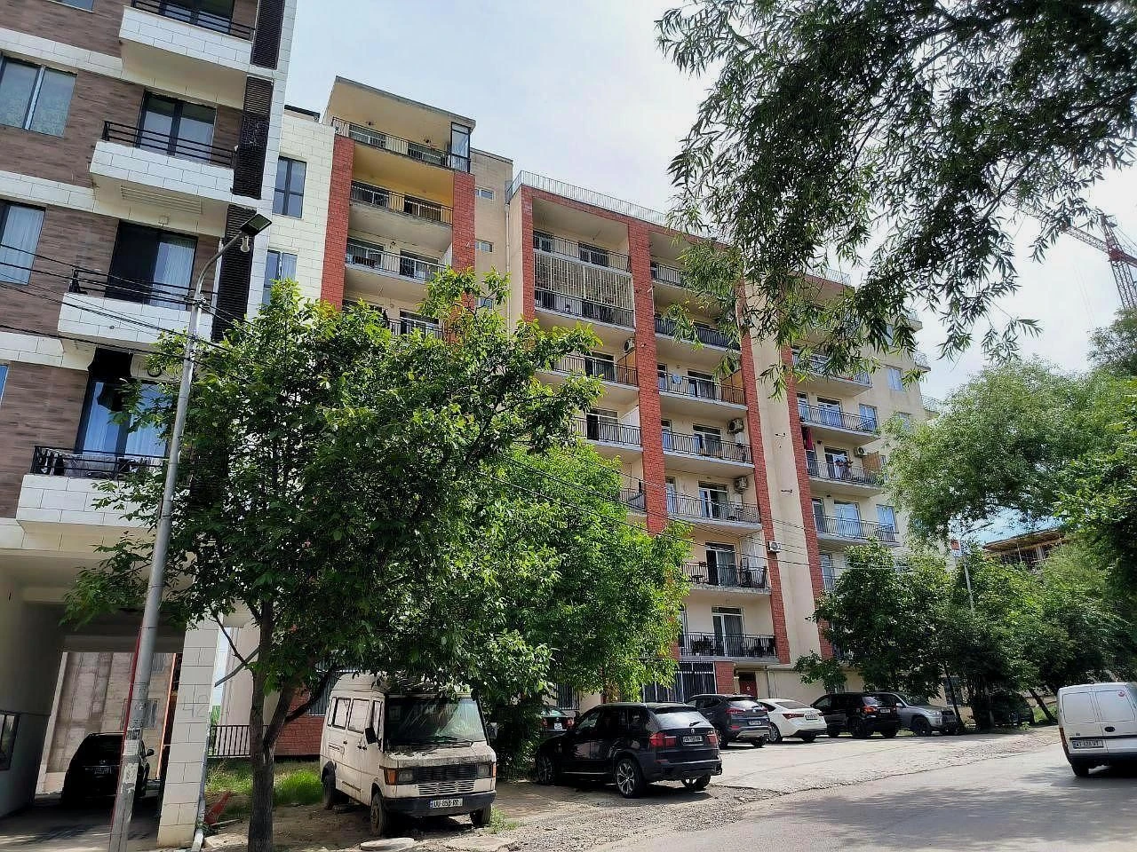 დემეტრე თავდადებულის ქუჩა 21