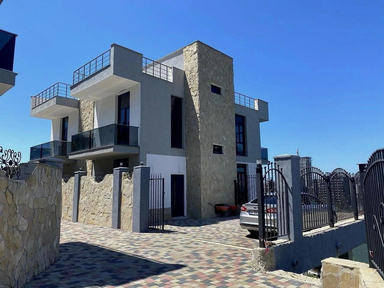 European Village Elite