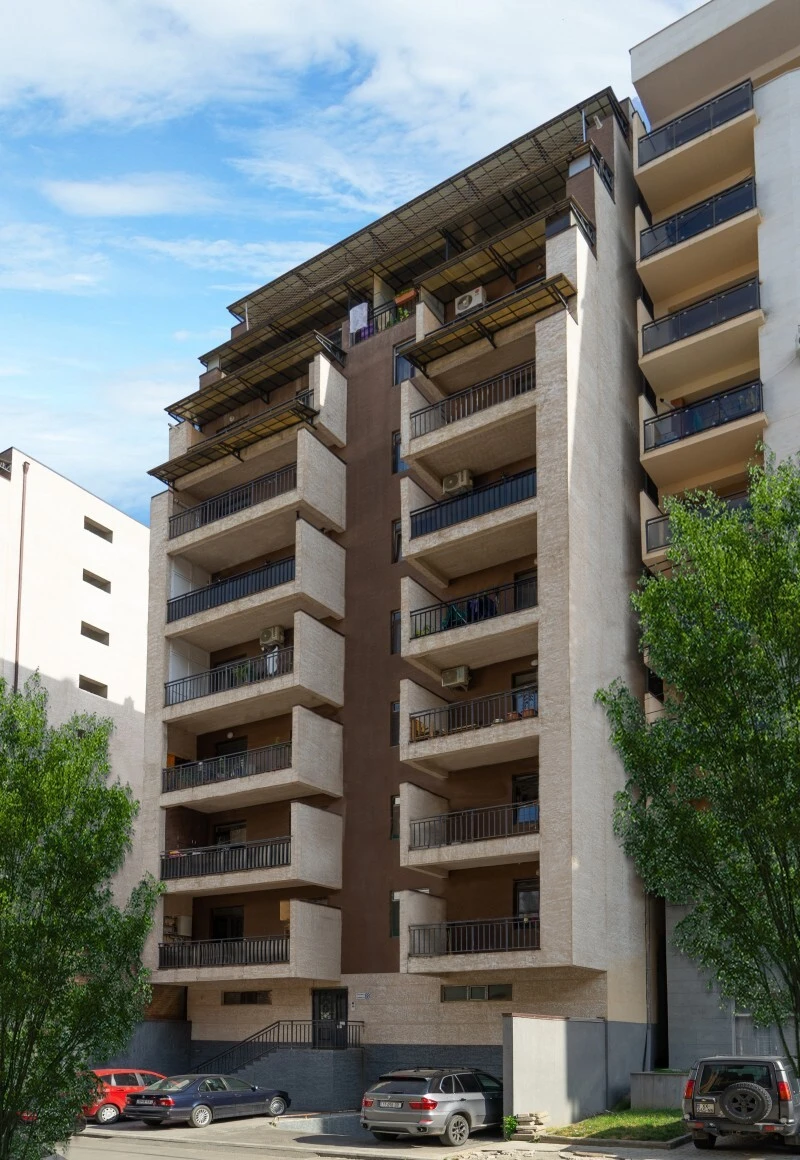 ცაგარელის ქუჩა 64