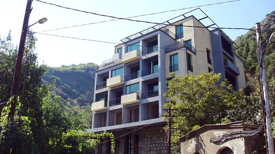 სახლი ოქროყანის ქუჩაზე