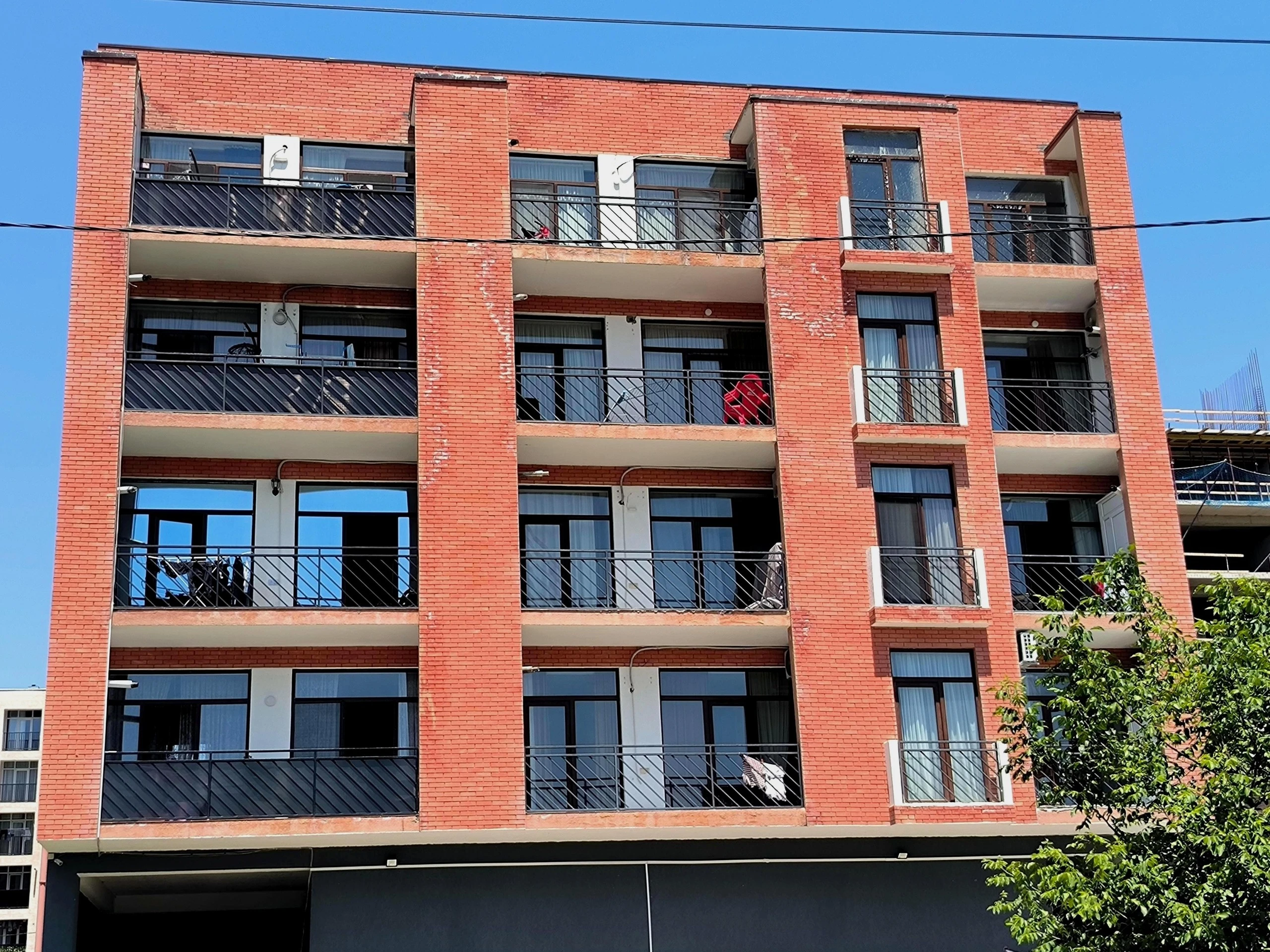 ასმათის ქუჩა 27