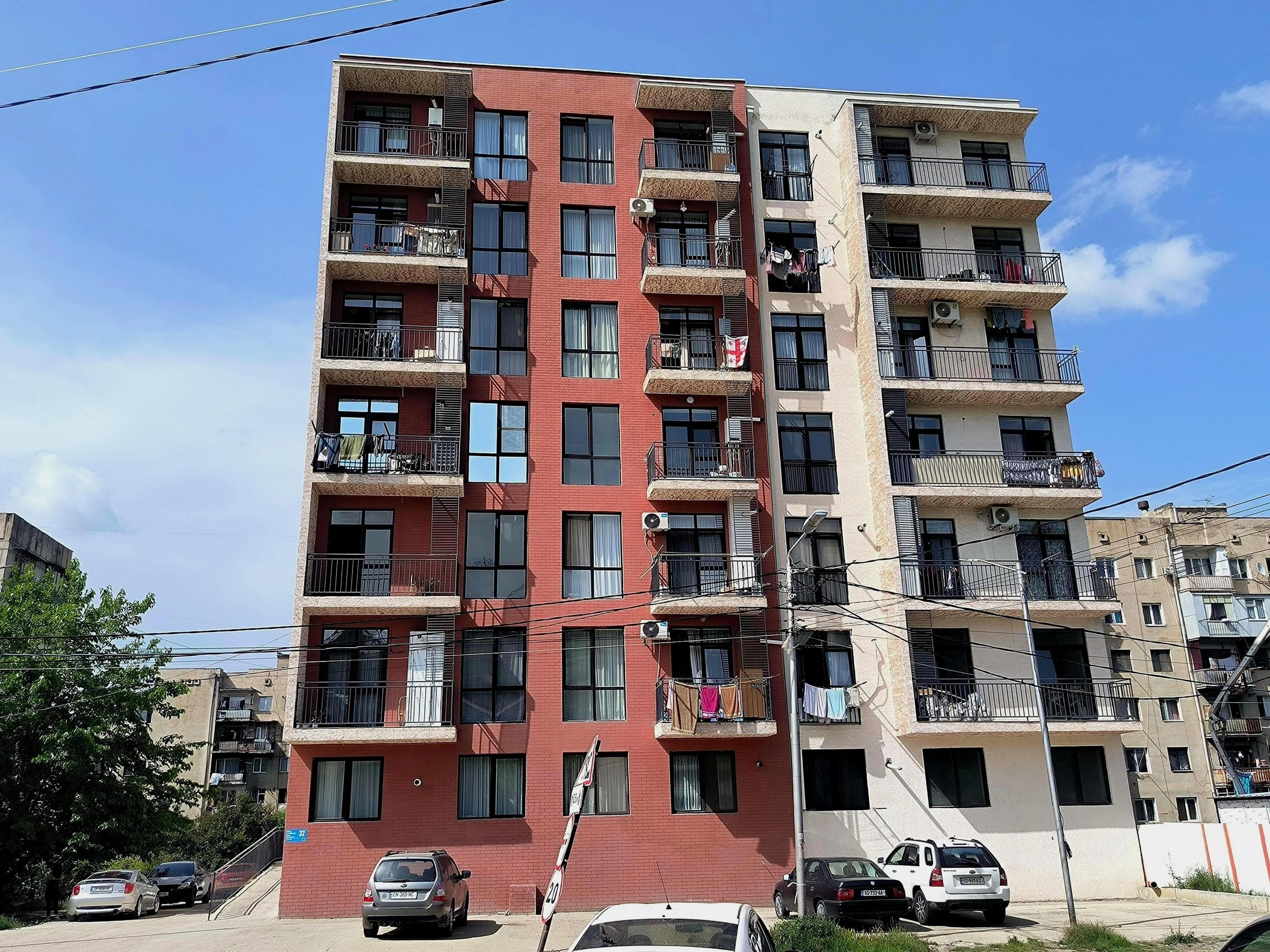 ბარბარე ბაირამაშვილის ქუჩა 32