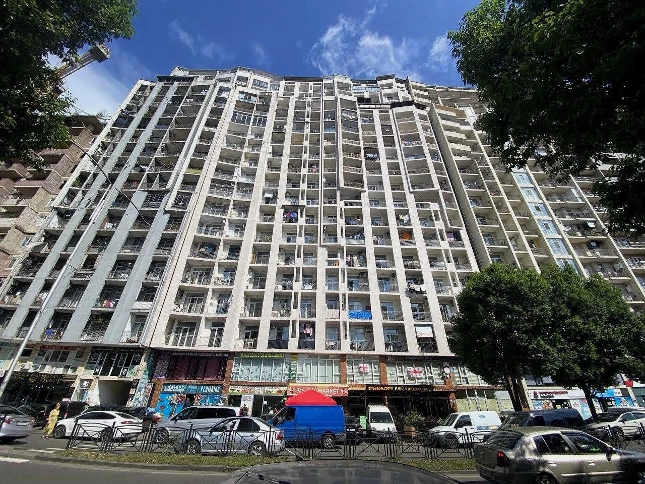 ტბელ აბუსერიძის ქუჩა 49