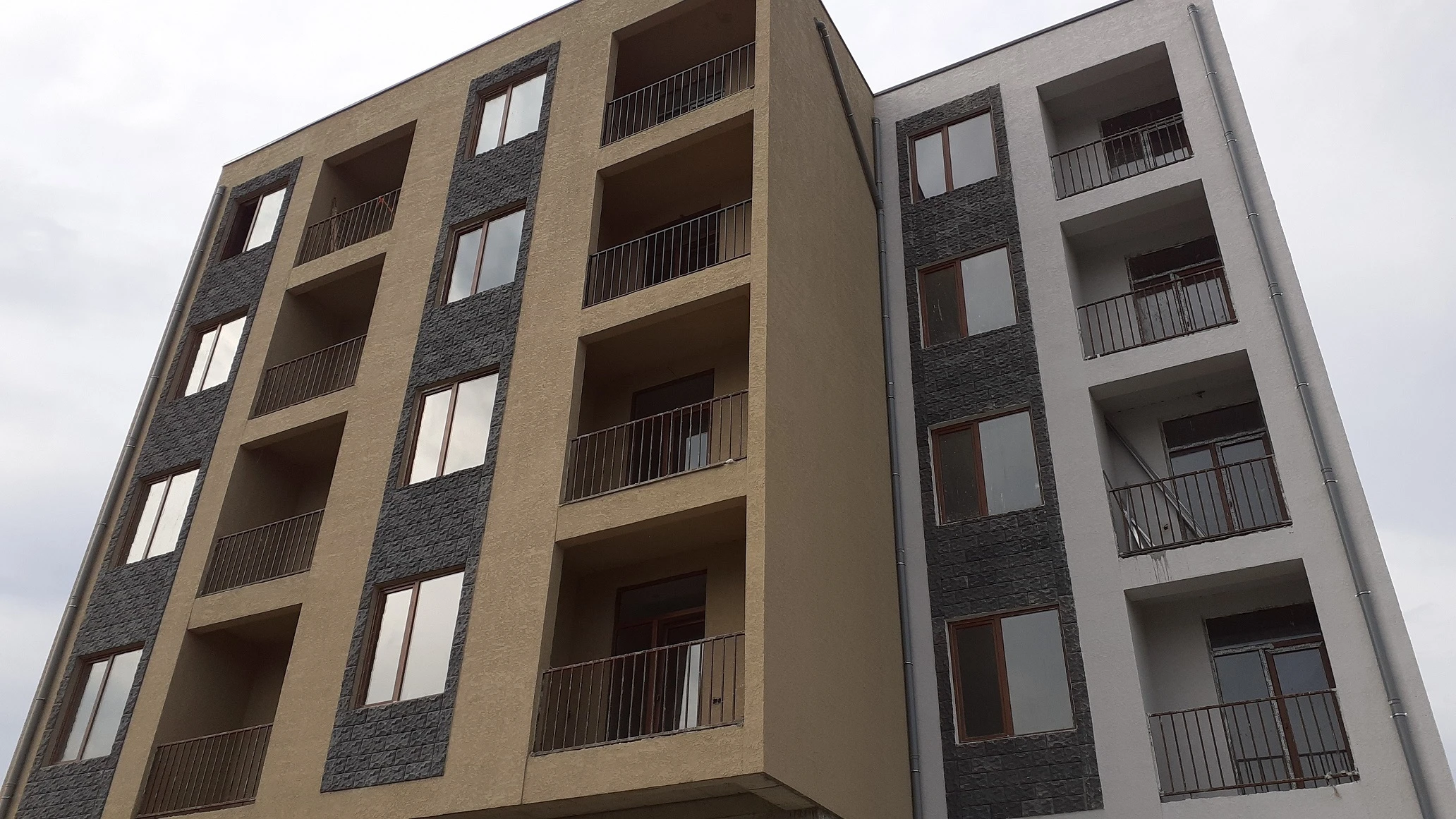 ფრედერიკ მონპერეს ქუჩა 10