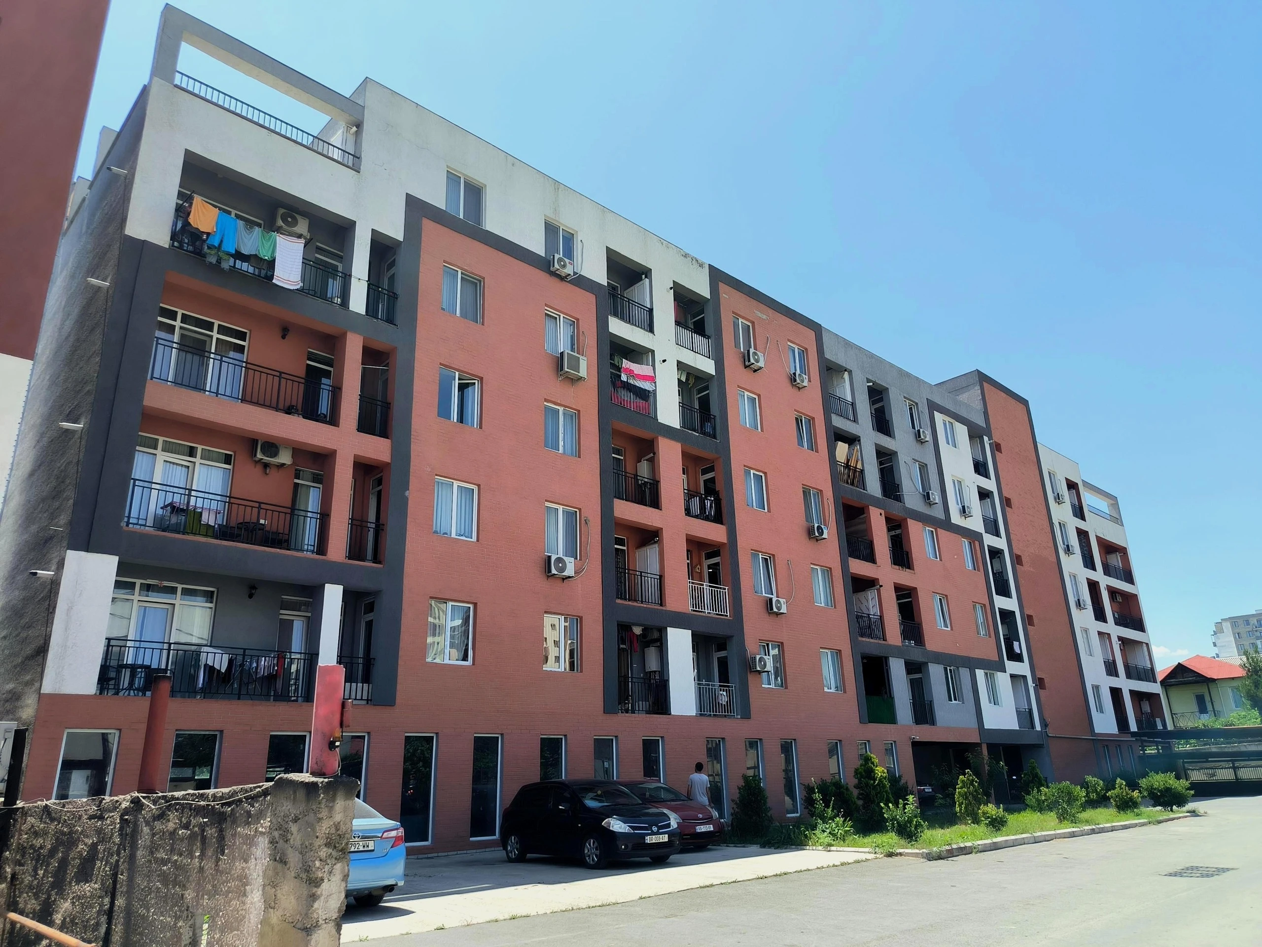 ვეფხისტყაოსნის ქუჩა 66