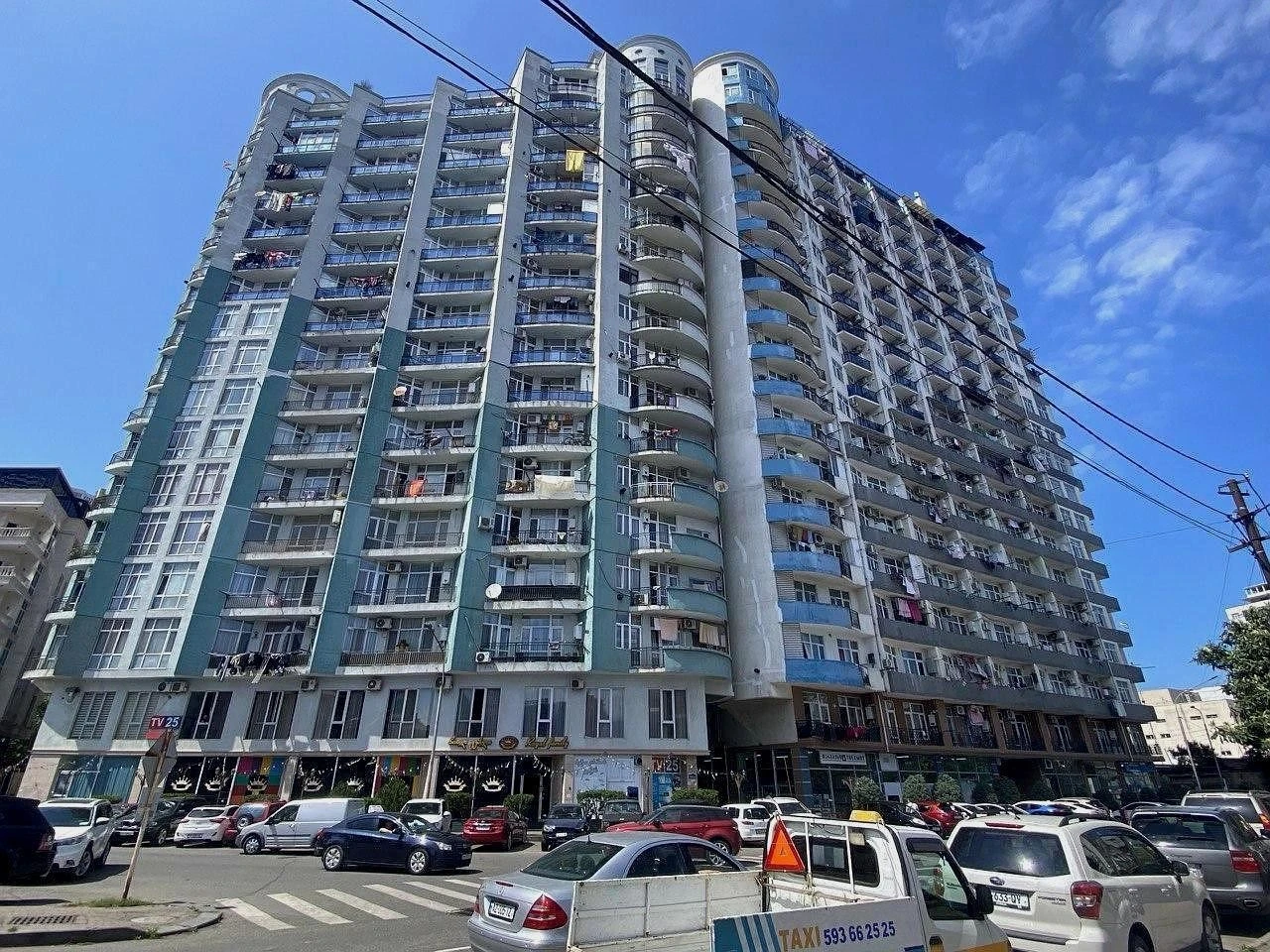 პუშკინის ქუჩა 168 · ივანე ჯავახიშვილის ქუჩა 28