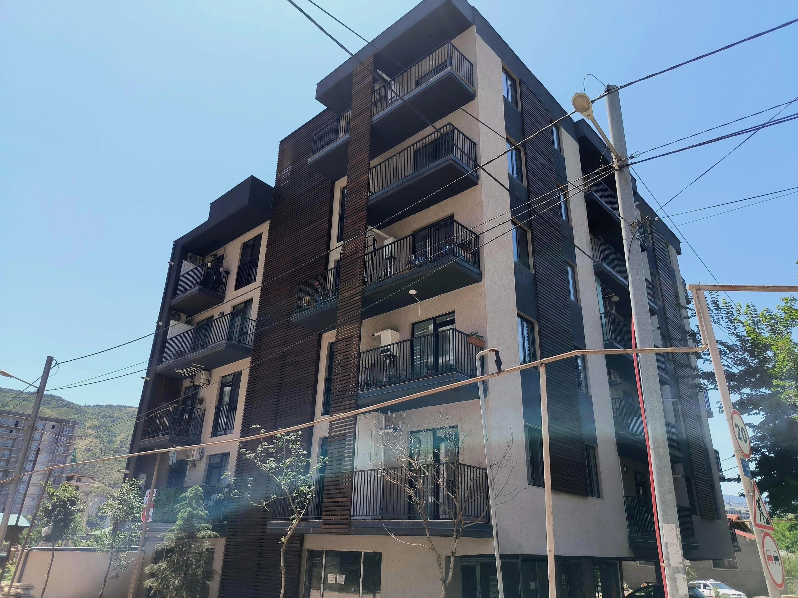 Tbilisi House near Lertsami