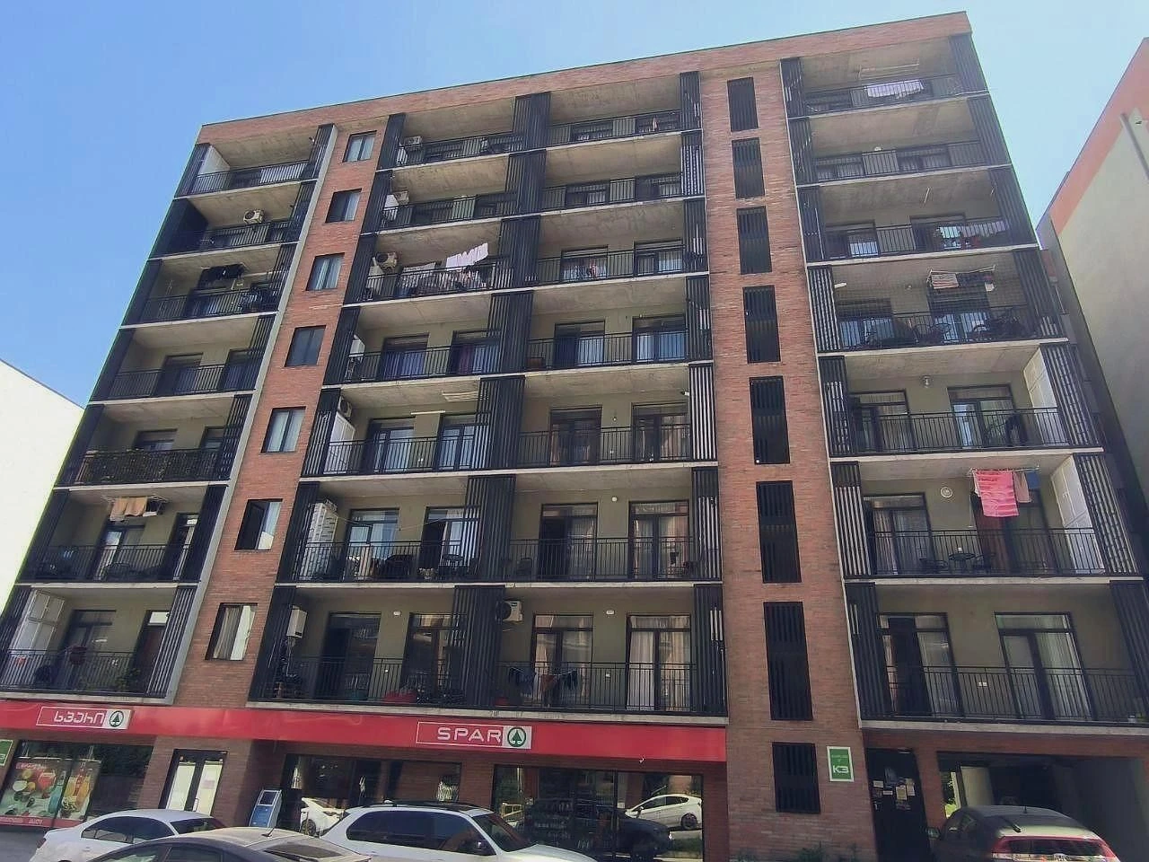 ასმათის ქუჩა 8ა