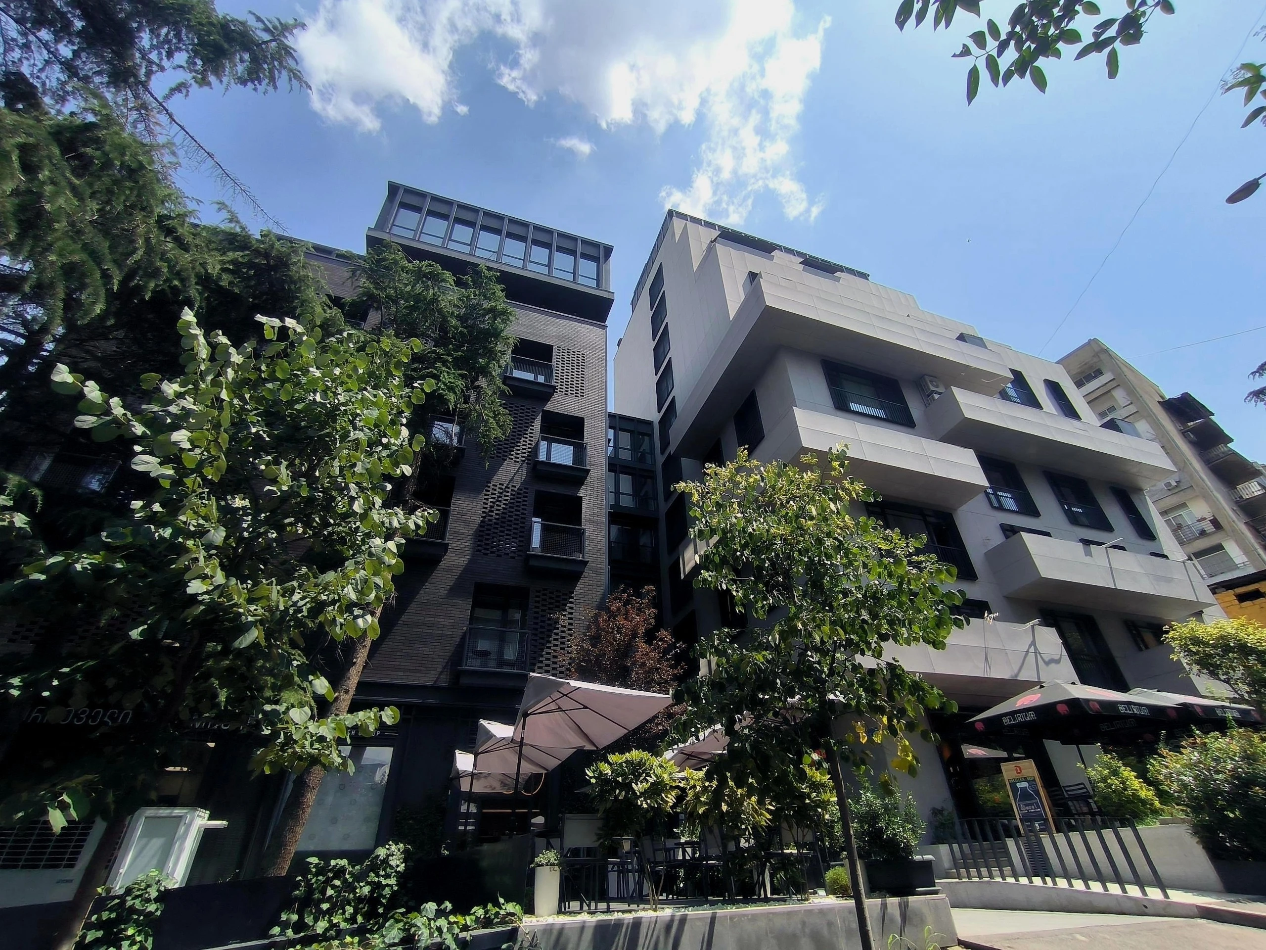 ვასილ ბარნოვის ქუჩა 76