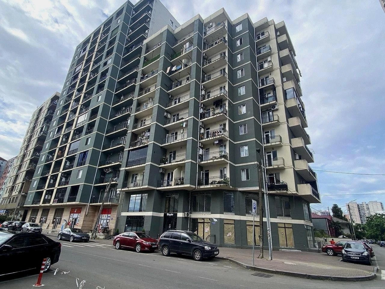 ლადო გუდიაშვილის ქუჩა 12