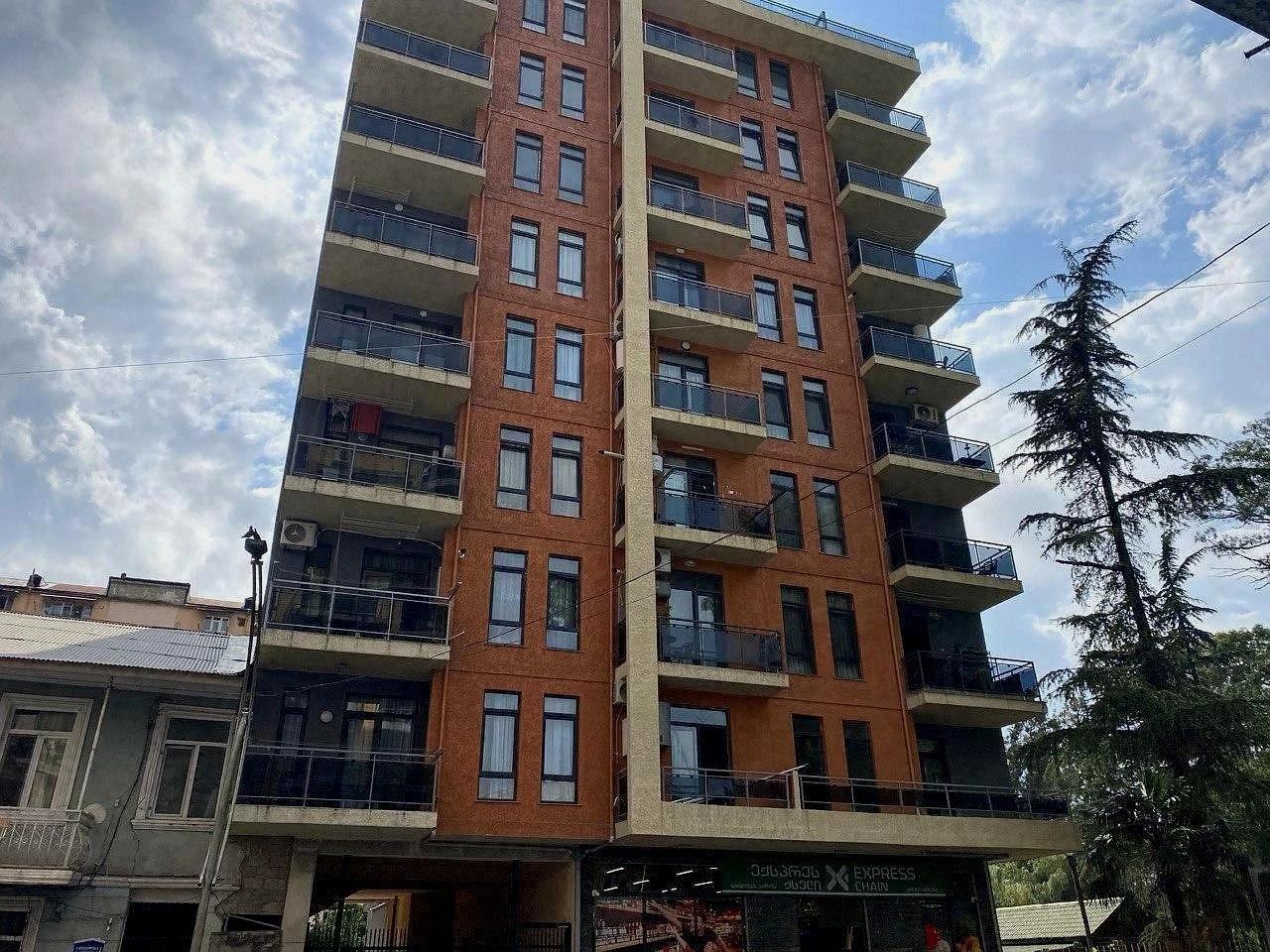 თაყაიშვილის ქუჩა 2