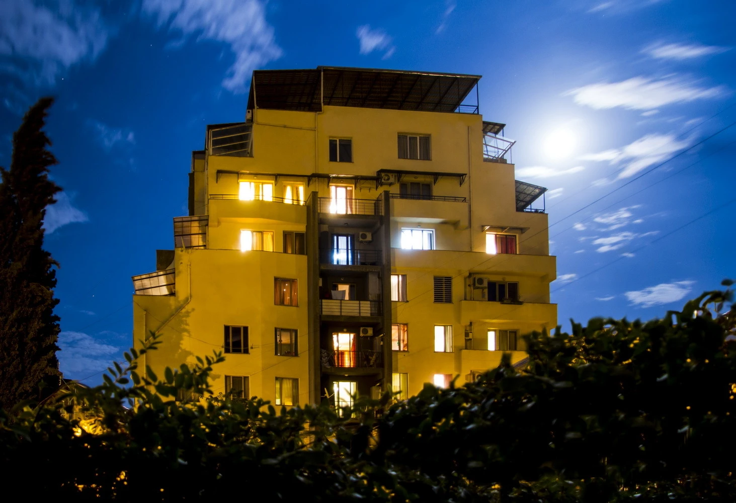 აქსისი არაყიშვილზე