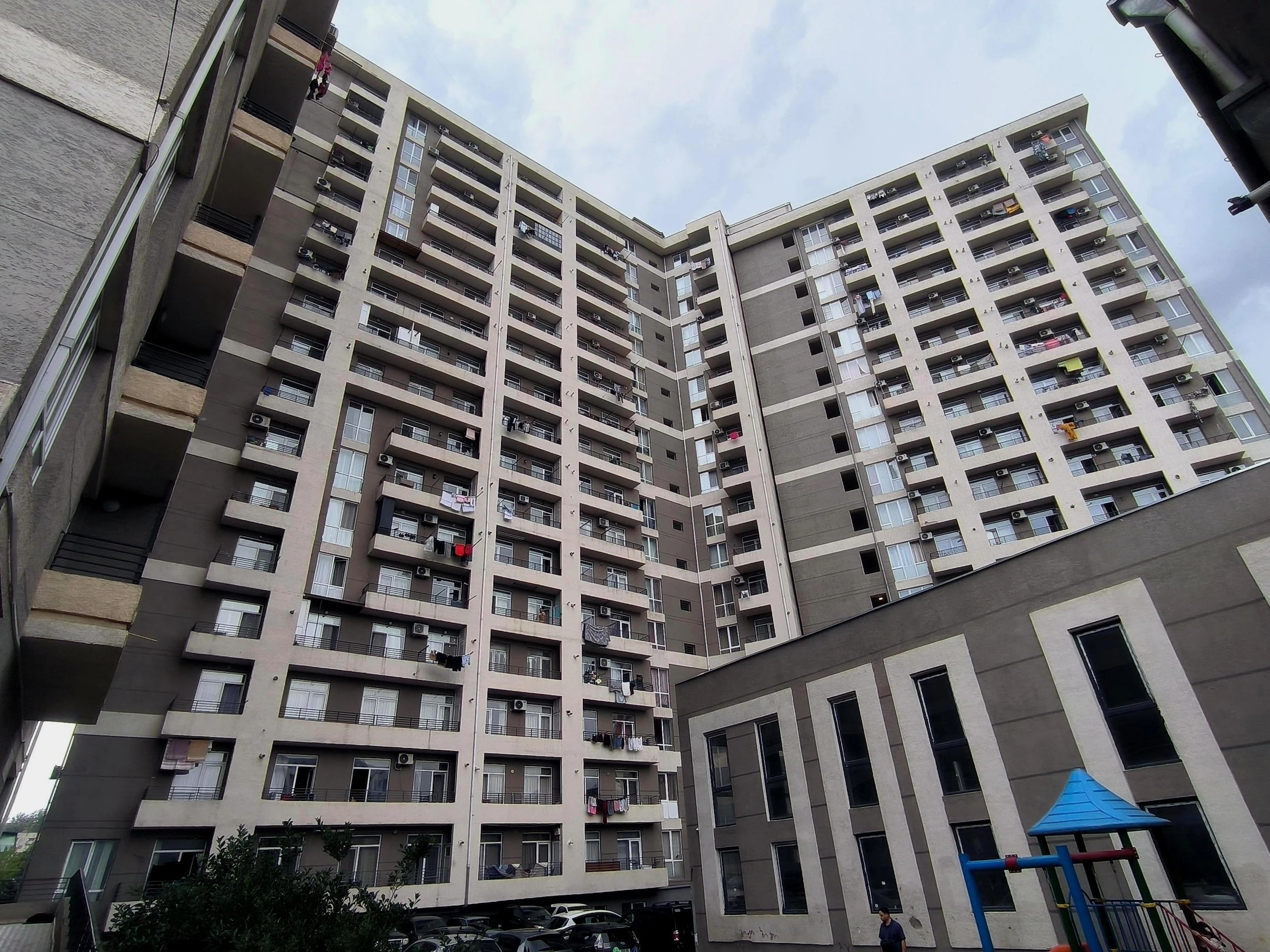 ალეკო გობრონიძის ქუჩა 11დ