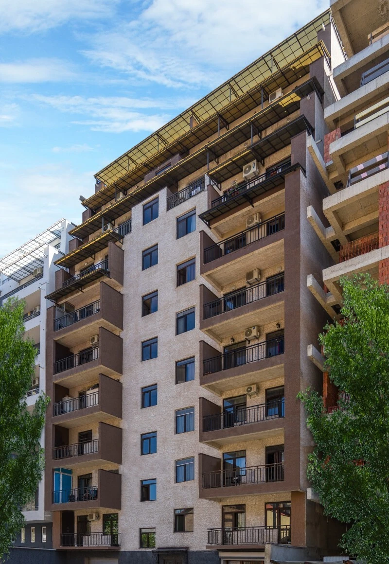 მიხეილ ბურძგლას ქუჩა 12