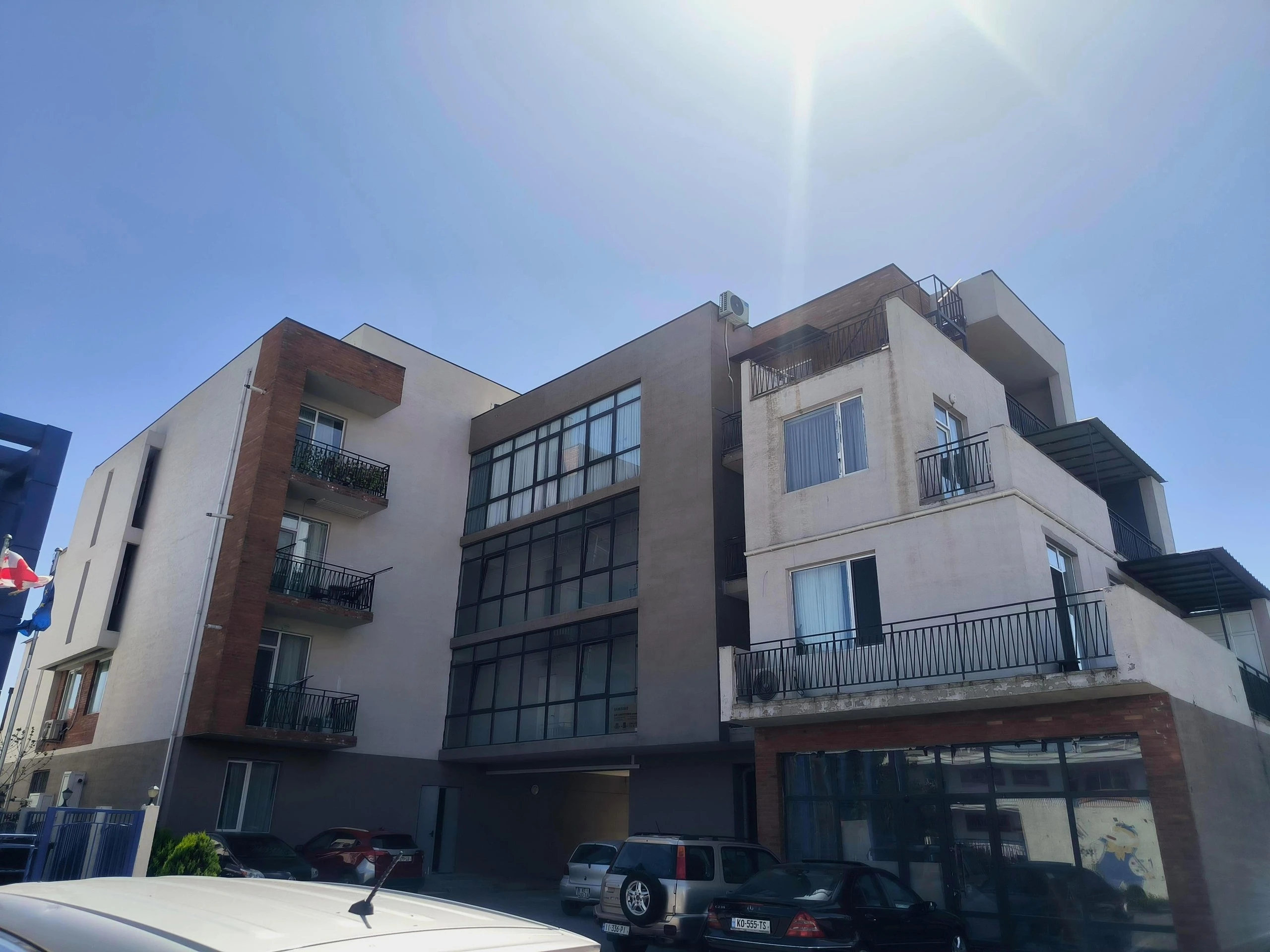 მიხეილ ჭიაურელის ქუჩა 20