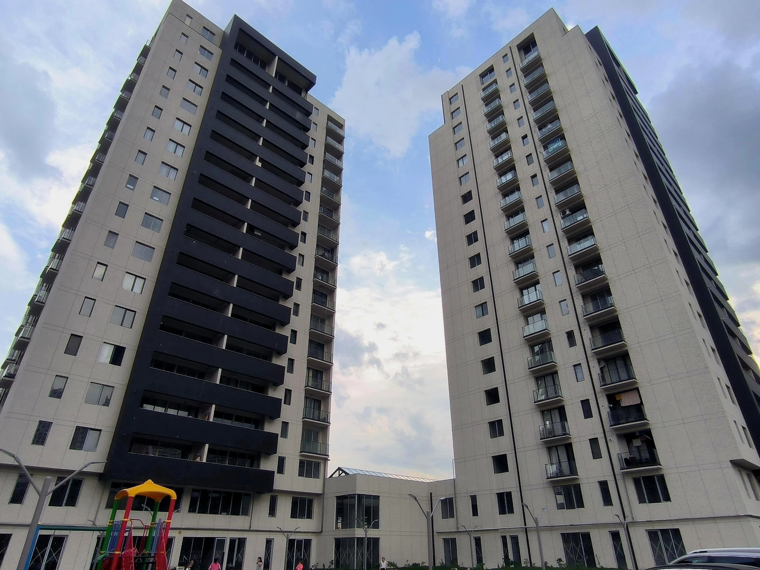 შალვა ნუცუბიძის ქუჩა 77კ