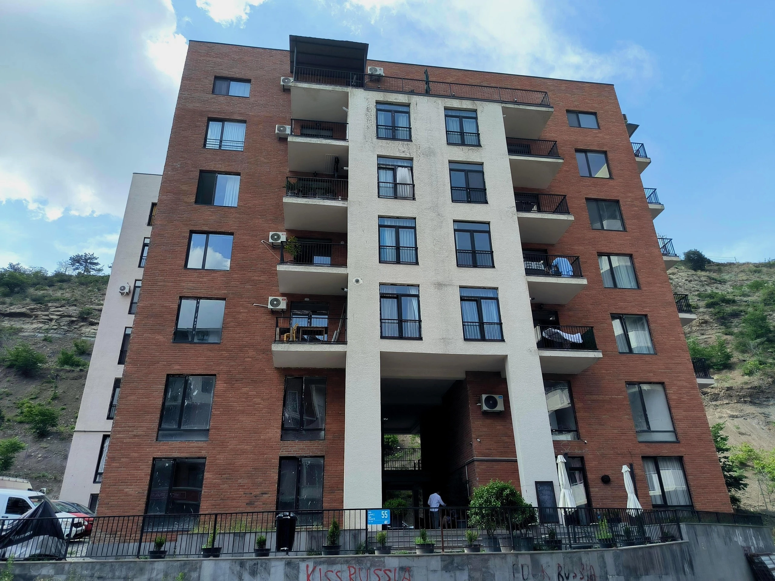 ნინო ჟვანიას ქუჩა 55