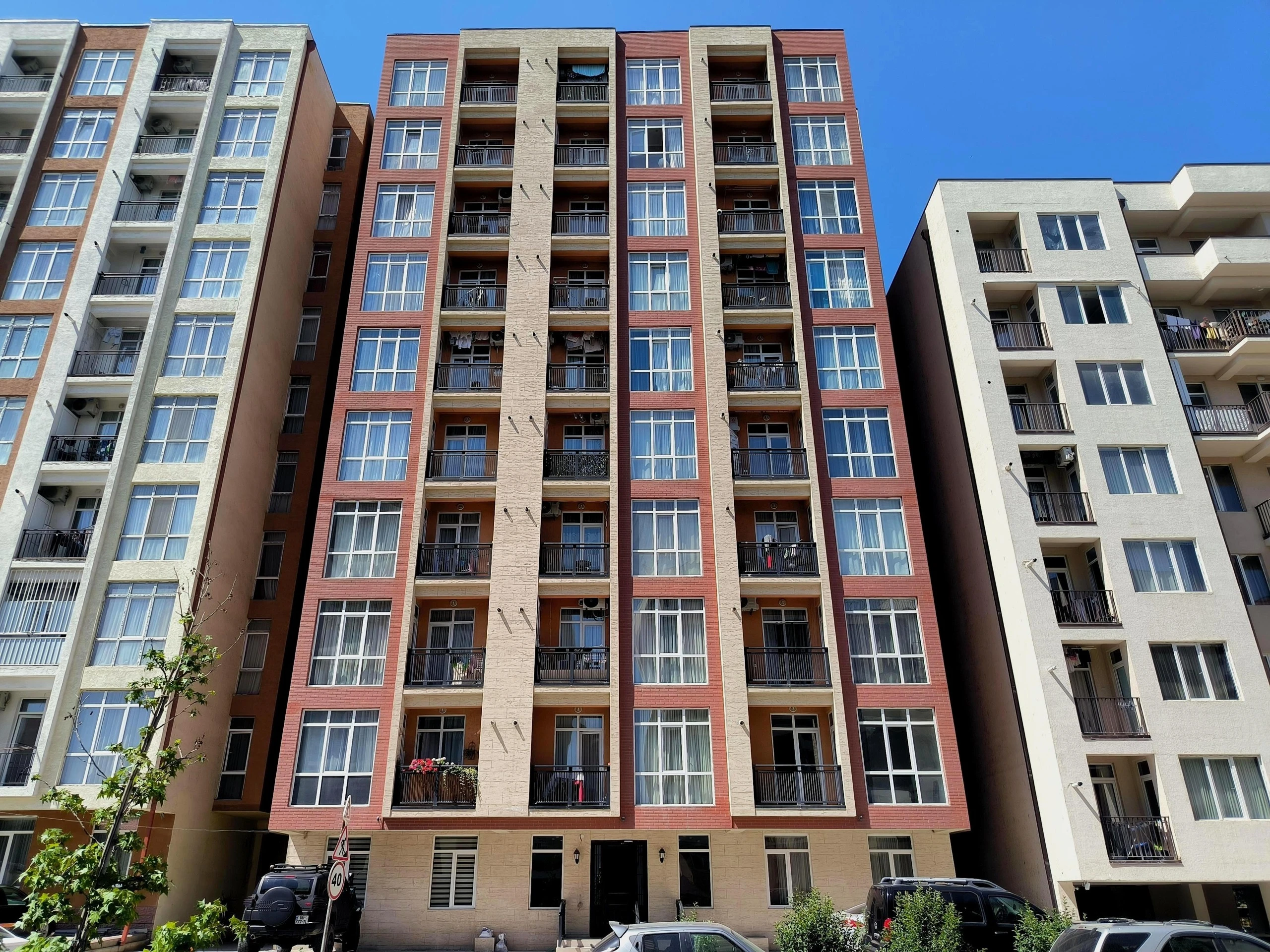 ასმათის ქუჩა 15