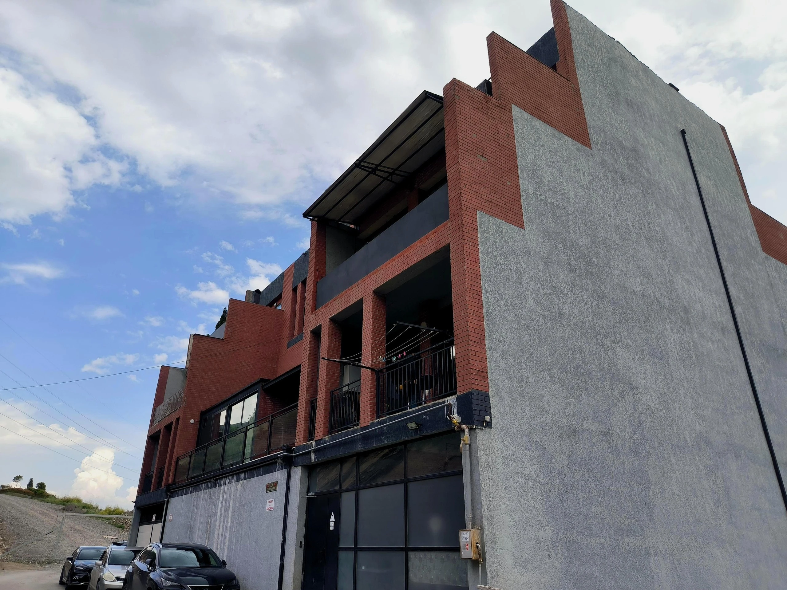 ხომლის ქუჩა 25