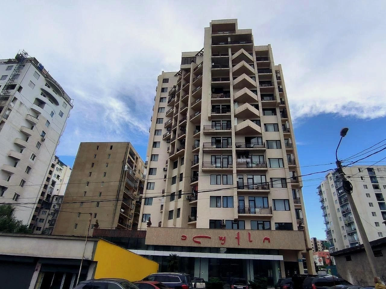 გიორგი ბრწყინვალეს ქუჩა 18ა