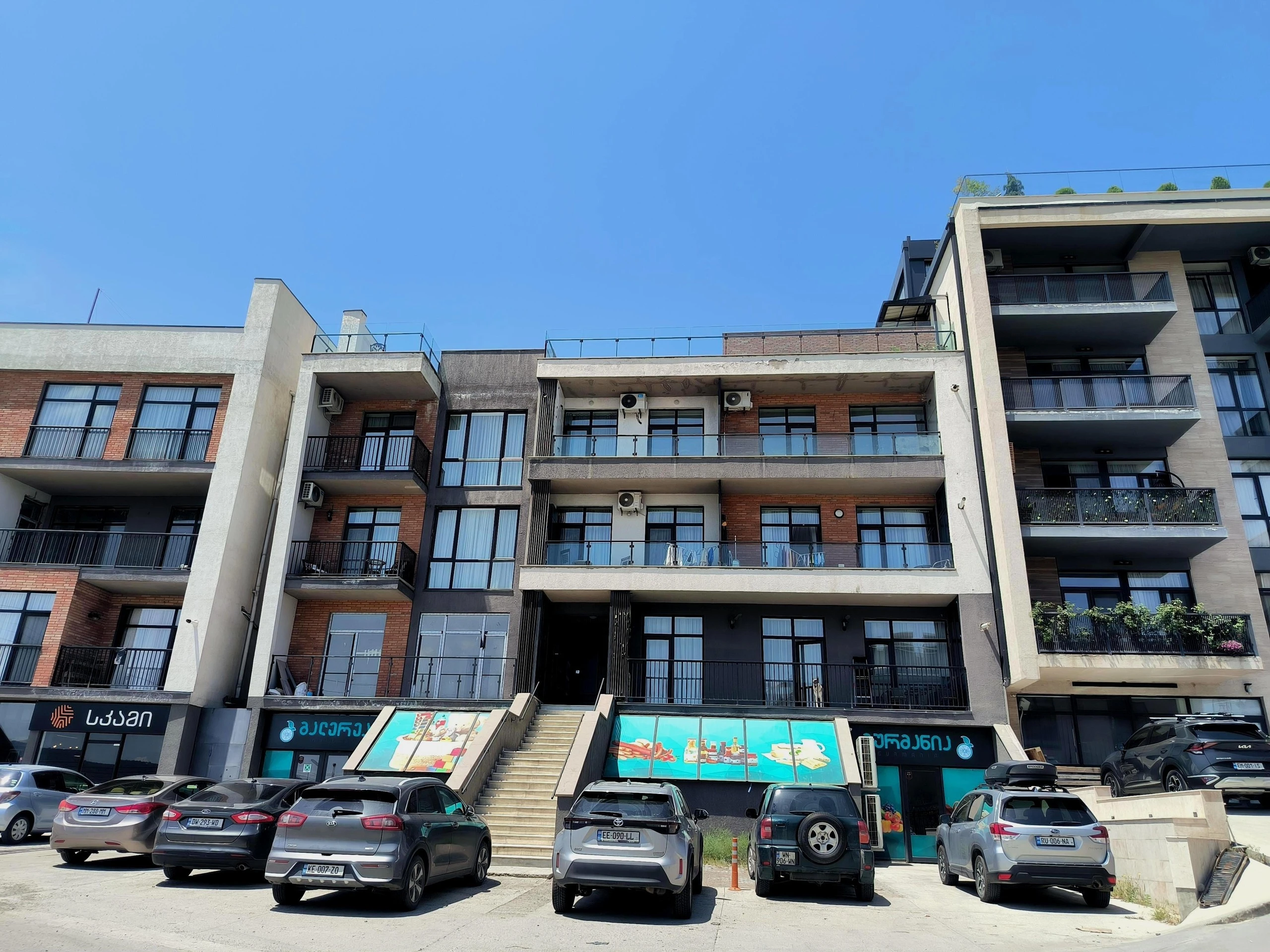 მუხრან მაჭავარიანის ქუჩა 55