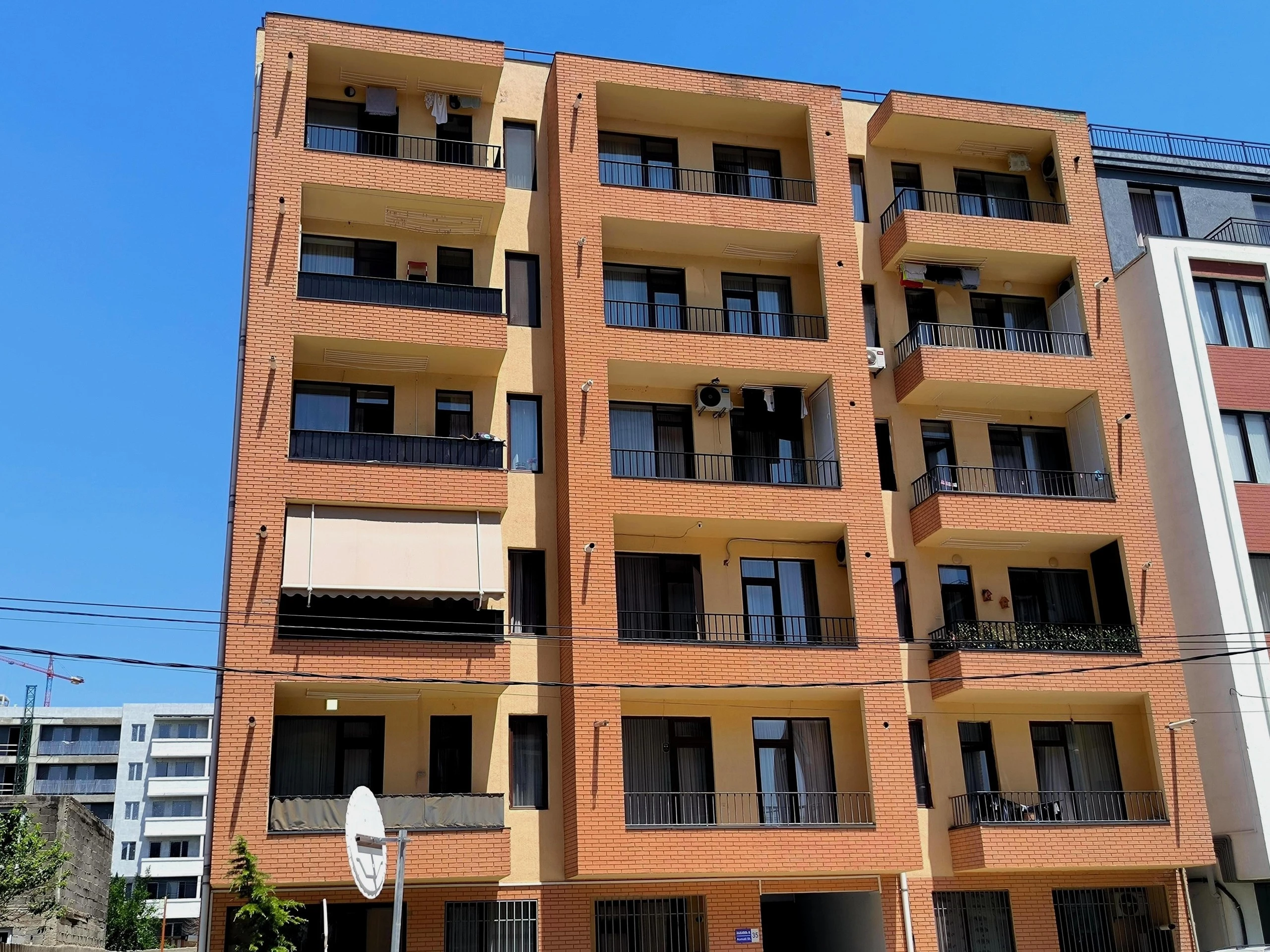 ასმათის ქუჩა 35